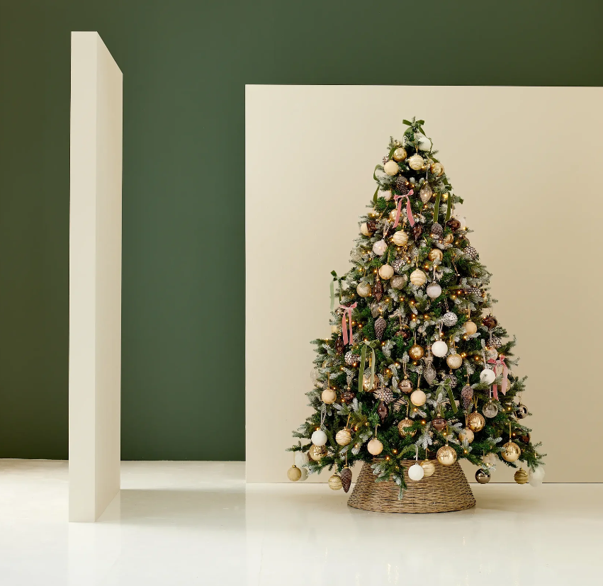 Bough & Bauble: Luxury Christmas Décor Rentals for Stress-Free Holidays